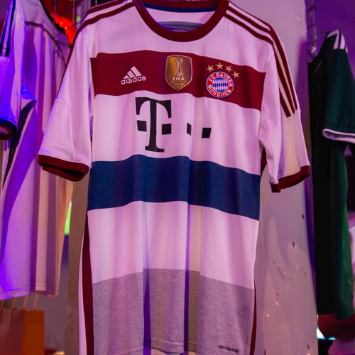 Bayern München 2014-15 Away Kit like new, XL, World Champions patch