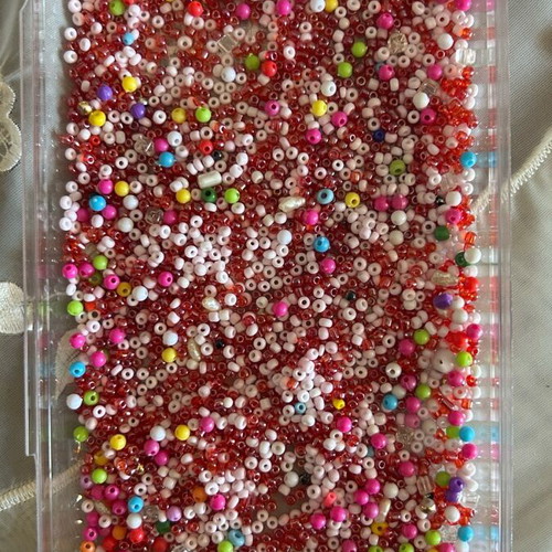 Diy jewelry kit with beads like new