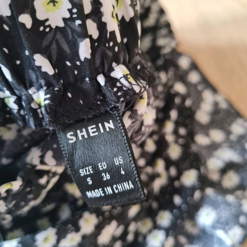 Shein skirt with crop top set like new, black and white