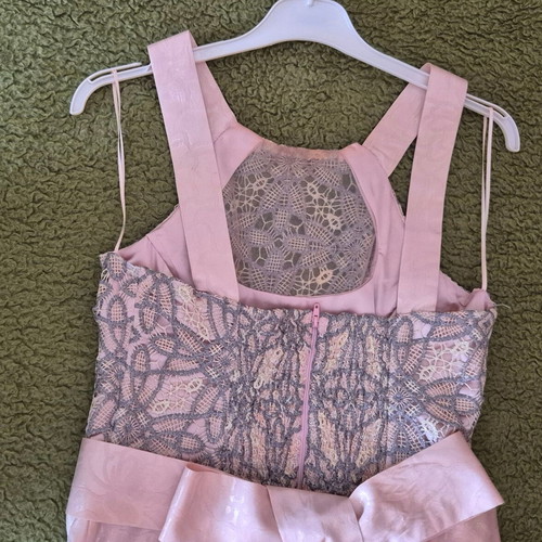 Personal No3 Dress like new, pink with lace and bow