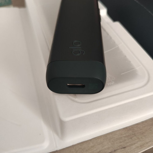 Glo Hilo tobacco heating device