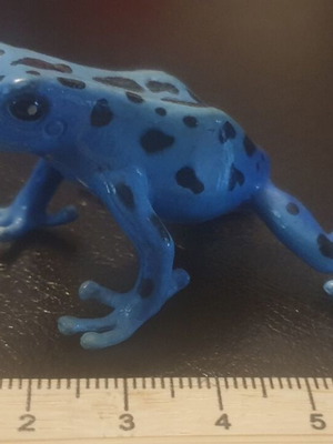 Blue Poison Dart Frog Figure Bully like new
