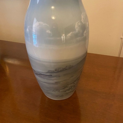 Copenhagen Original collectible porcelain vase with hand painting new