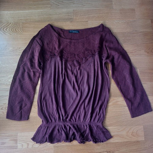 Zara women's blouse size M purple like new with embroidered design