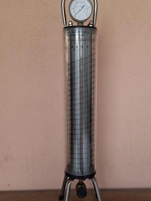 WIGAM Refrigerant Charging Cylinder used with Measurement Scale