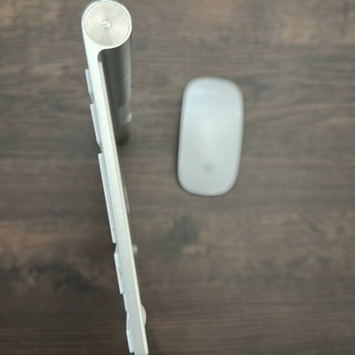 Πληκτρολόγιο και ποντίκι Apple σαν καινούργιο