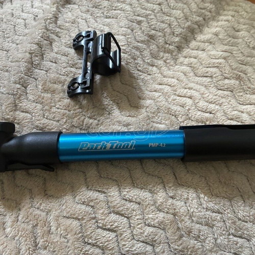 Park Tool PMP 4.2 bicycle pump like new with mounting bracket