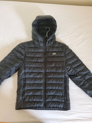 Lacoste puffer σαν καινούργιο, νούμερο S/M, μαύρο