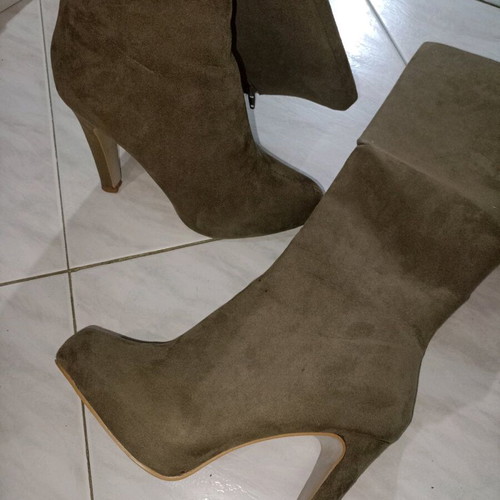Suede boots new, brown-gray, size 39