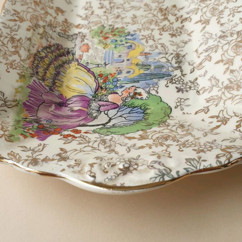 Vintage English Empire platter from 1940 like new