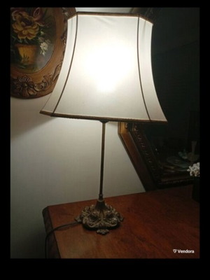 Vintage classic lamp 1950 like new with brass base and period lampshade