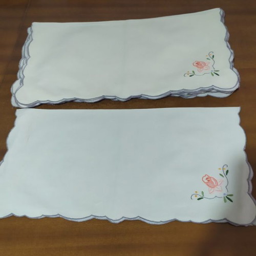 Extra large tablecloth set with 12 towels! FLASH SALE