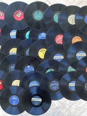 Vinyl LP records used, pack of 32, Greek laiko and entechno