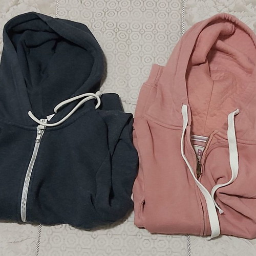 Women's hooded zip-up jackets used, pack of 2