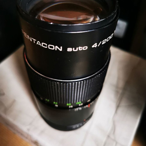 Pentacon 200mm f4 lens used with M42 mount