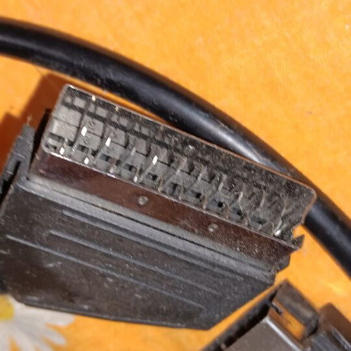 Scart cable used, black round