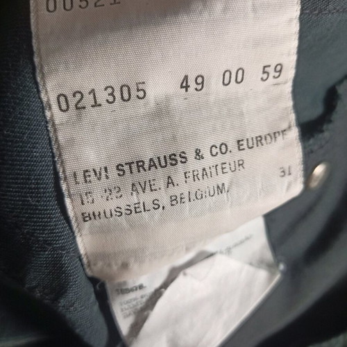 Дънки Levi's vintage като ново, модел 521, размер 34x30, черни