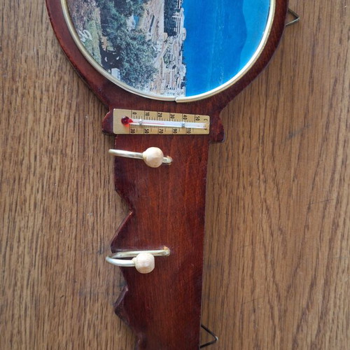 Vintage wooden wall hanger with thermometer and picture, like new