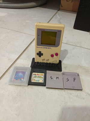 Nintendo Game Boy Classic DMG-01 κονσόλα μεταχειρισμένη με 4 παιχνίδια και 3D βάση