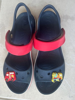 Crocs sandals used, sizes 32 33, blue