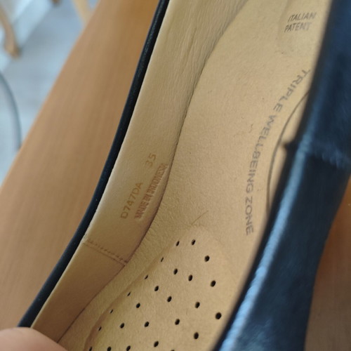 Geox leather pumps like new, black, size 35