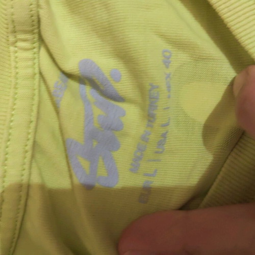 Ανδρικό κοντομάνικο tshirt σαν καινούργιο, ροζ και κίτρινο, μέγεθος L