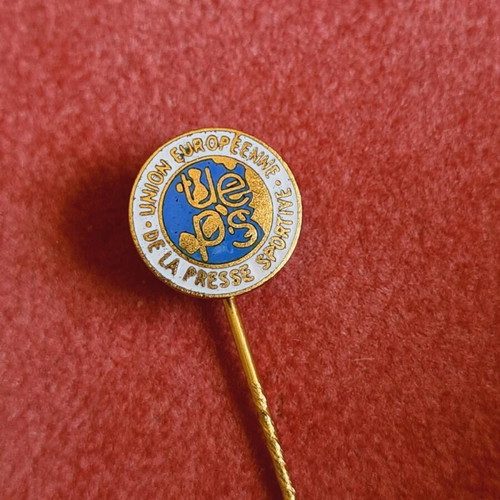 Collectible pin rare of European sports press union new