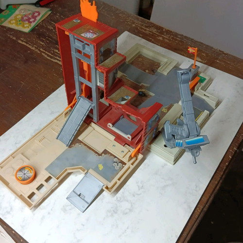 Micromachines Hiways & Byways Double Takes Fire Escape Set like new