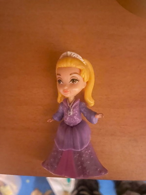 Amber figure used from Sofia the First series