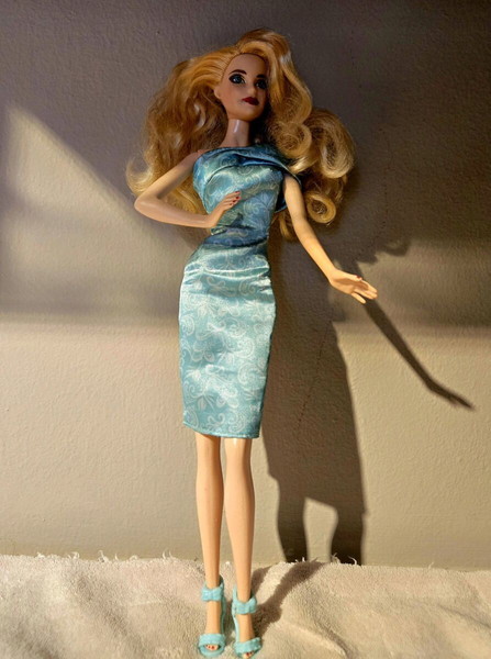 Barbie με φόρεμα red carpet 2013