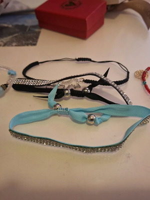 Womens bracelets like new, multicolored