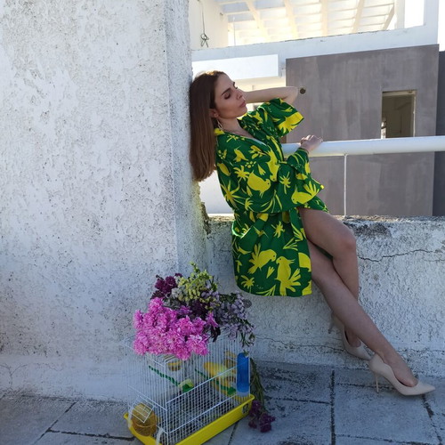 Dress midi with belt, like new, green and yellow