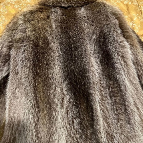 Raccoon fur coat like new, size L, gray brown