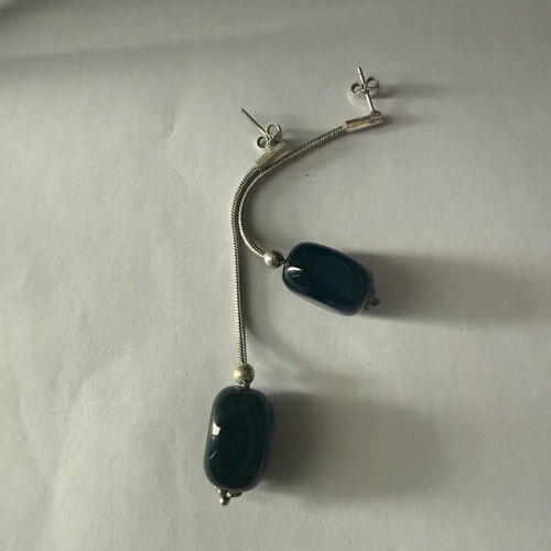 Silver dangling earring with black tourmaline stone like new