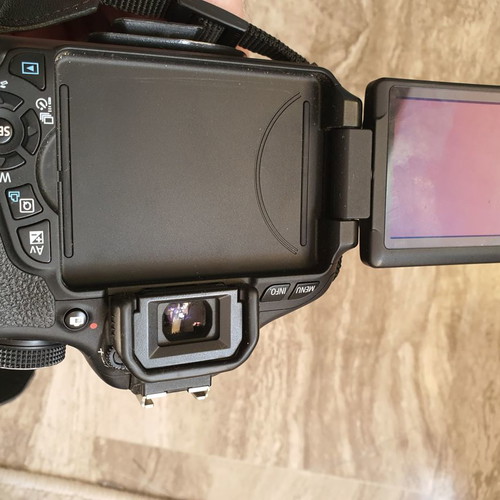 Canon EOS 600D digital camera kit EF-S 18-55mm used