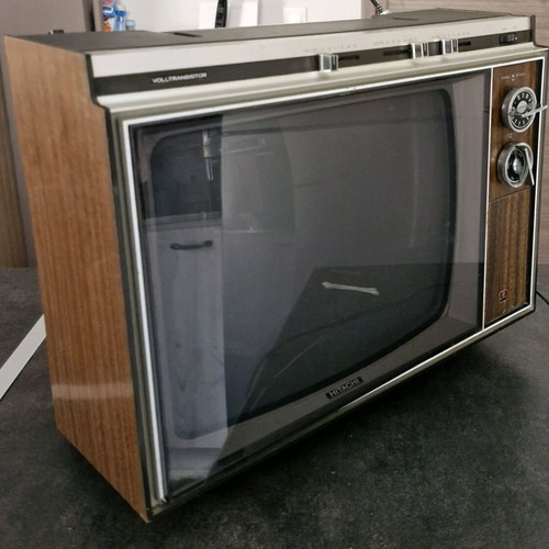 Hitachi TU-75A vintage television used, authentic made in Japan