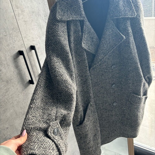 Long-sleeve coat like new, gray, size large