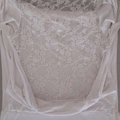 Lynne blouse with lace back, like new, size M/L, white