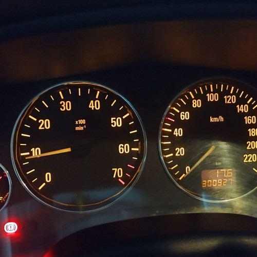 Opel Corsa Elegance 1.4 16V car, March 2003 model