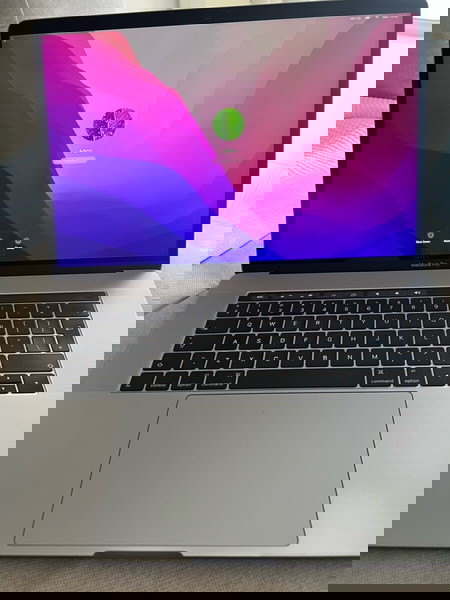 πωλείται MacBook Pro 15” 2016