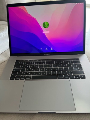 πωλείται MacBook Pro 15” 2016