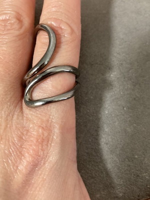 RiffRaff silver-tone ring with unique design