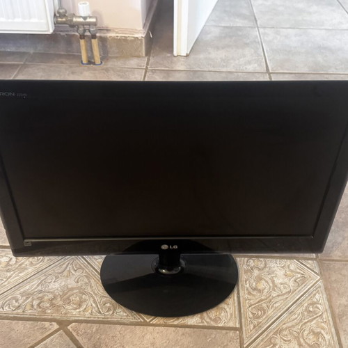 LG Flatron E2240S-PN PC monitor used with minor frame damage