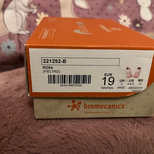 Biomecanics baby slipper size 19 pink new