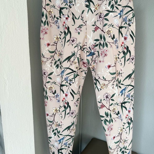 Floral suit like new with 3/4 sleeve and chino pants