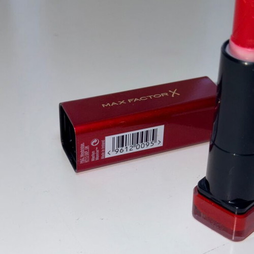Max Factor lipstick Marilynn ruby red fire red used