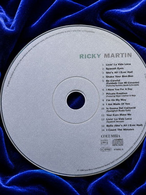 Ricky Martin 1999 CD album with original booklet, new