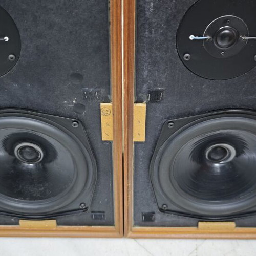 Kef Chorale SP 1016 speakers used, excellent sound