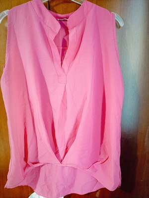 Sleeveless blouse size S used, pink, 100% polyester