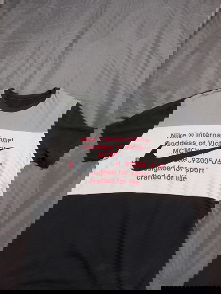 Nike swoosh t shirt